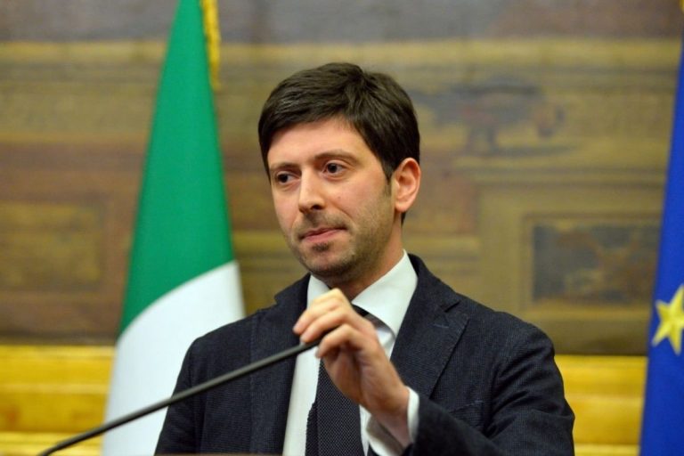 Sondaggio Speranza leader più amato