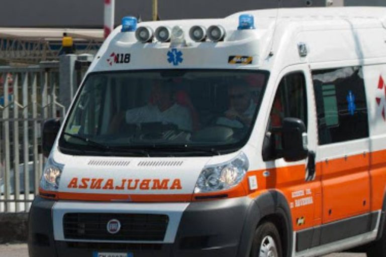 Suv contro furgoncino avellino