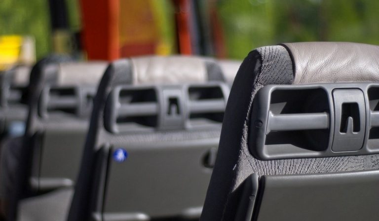 turista spagnola positiva bus