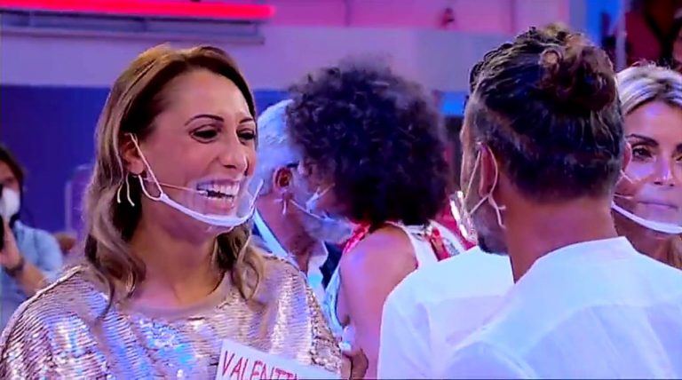 uomini e donne mascherine