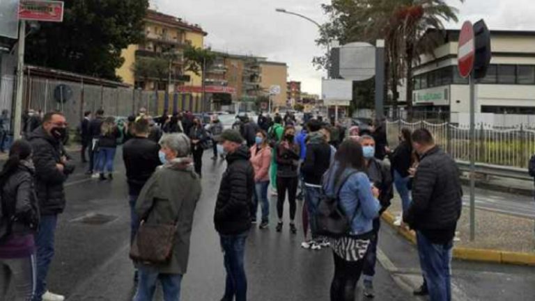 Arzano lockdown protesta