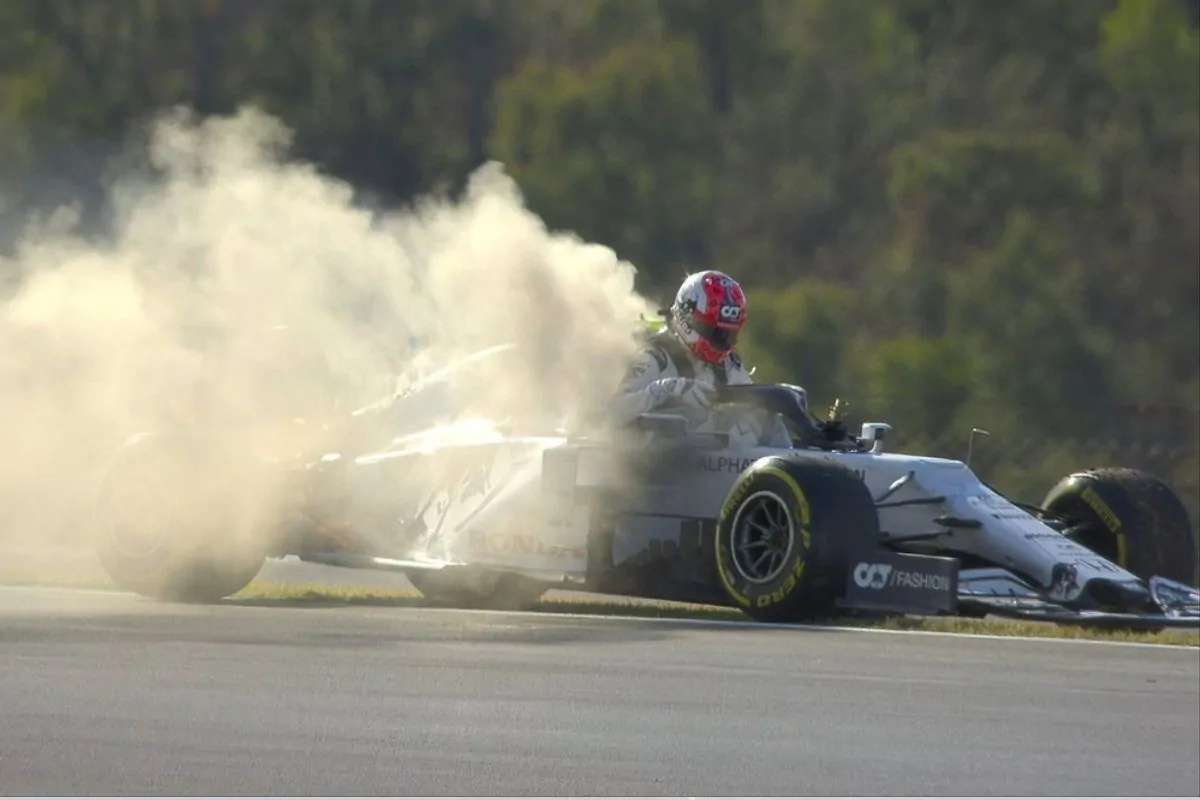 Formula 1 auto Gasly fiamme
