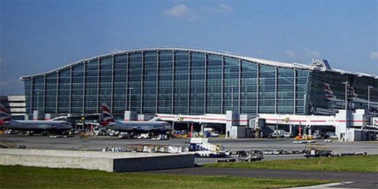 Test rapidi all'eroporto di Londra per chi è diretto in Italia