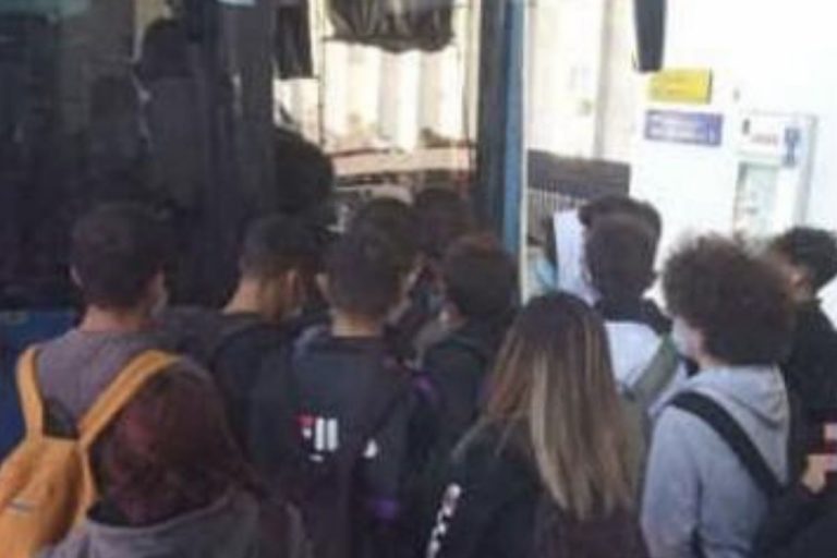 Sardegna studenti sciopero