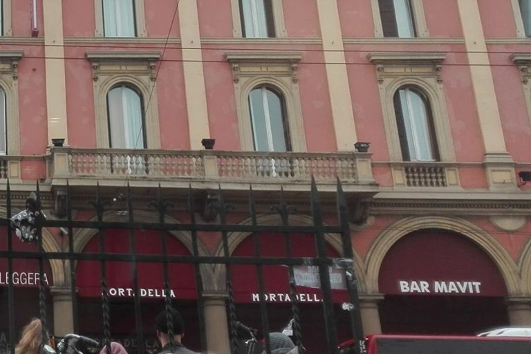 bar bologna aggira dpcm