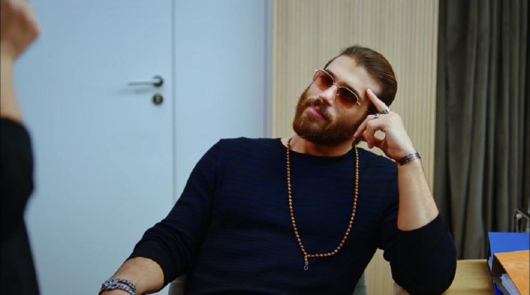 Difficoltà economiche e tanto studio: il passato di Can Yaman