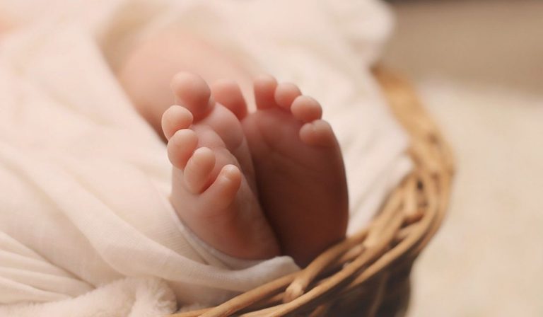Feci materne latte bambini
