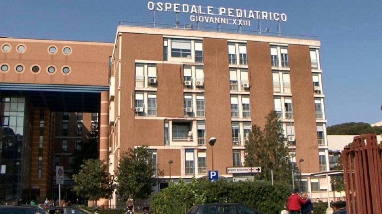 festa ospedale medico positivo