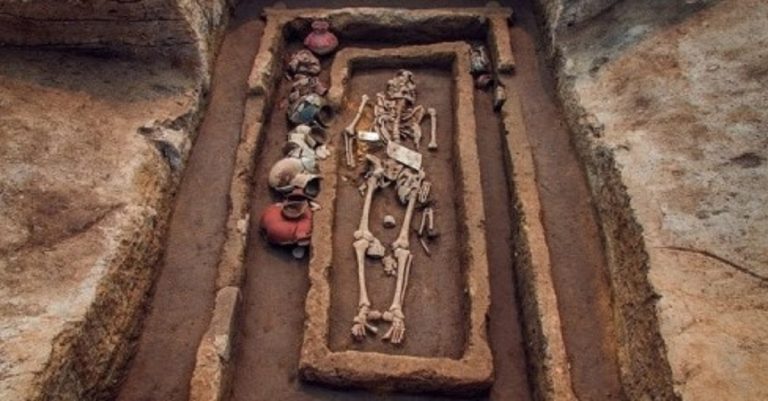 Tombe giganti cinesi