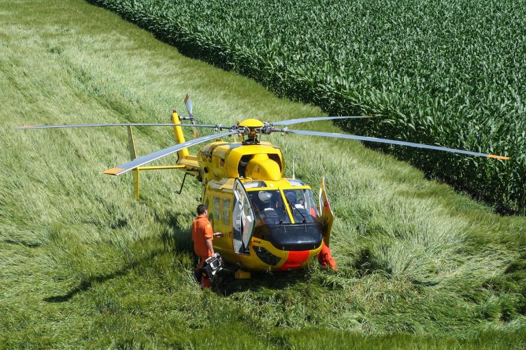 elicottero elisoccorso in azione