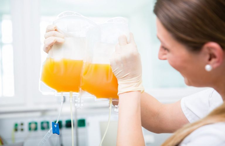 morto medico curato con plasma iperimmune