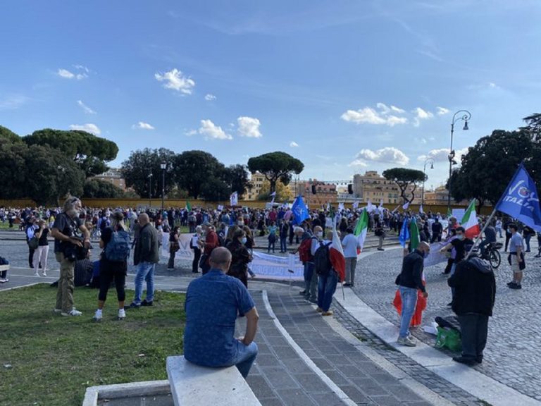 multe corteo no mask