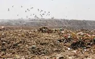 Travolta da montagna di rifiuti: morta la 12enne Neha Vasava
