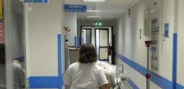 ospedali pieni Sardegna