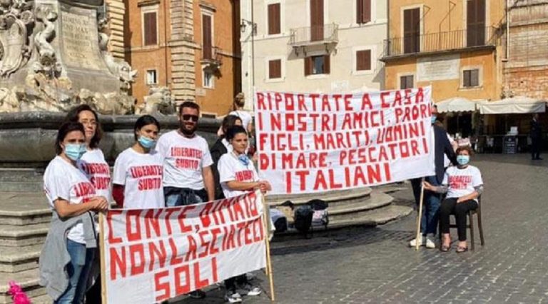 pescatori italiani sequestrati libia