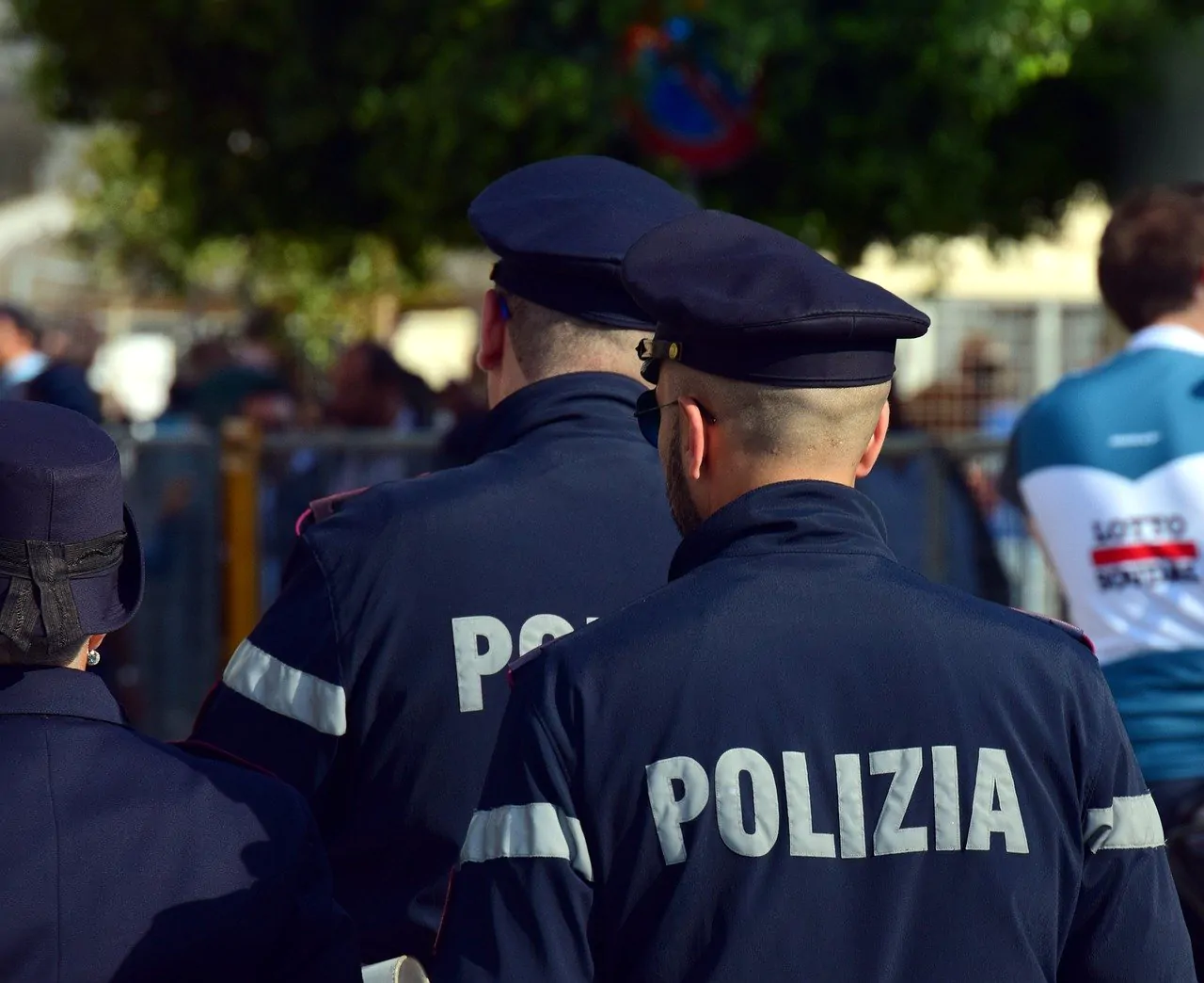 napoli polizia celere