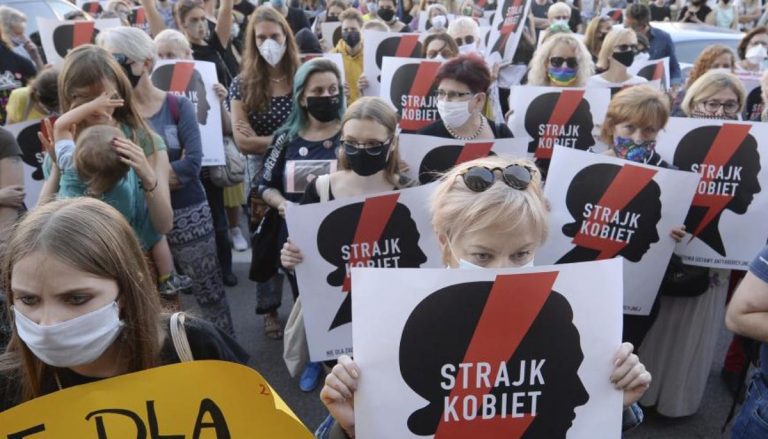 Polonia divieto di aborto