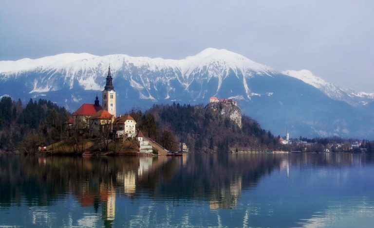 Slovenia chiude confini con Italia