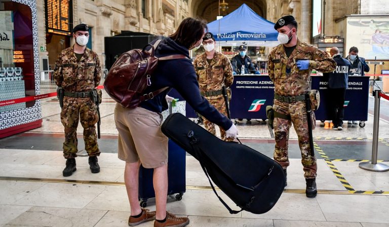 Covid, spostamenti tra Regioni: si rischia lo stop