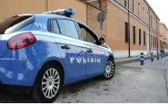 Uomo investito da un'auto della Polizia Napoli