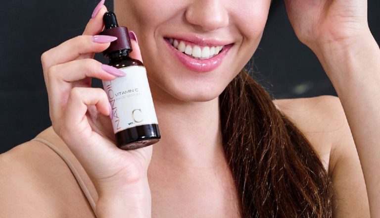 vitamine per i capelli 2 768x440