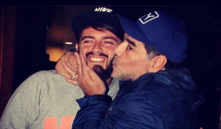 Maradona, lettera del figlio Diego Jr: "Con te non avevo paura"