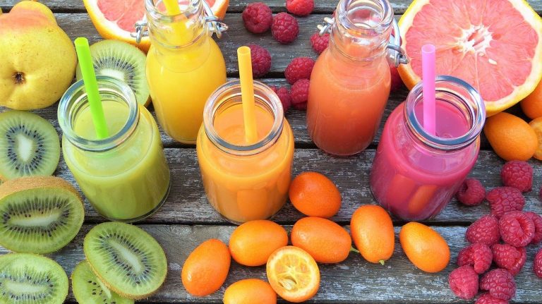 Come prevenire influenza, tosse, mal di gola. I rimedi
