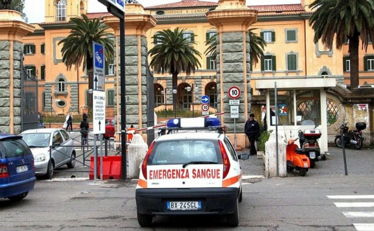Anziana morta di covid dopo aver atteso il tampone