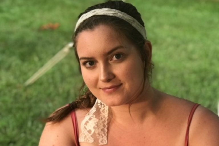 studentessa trovata morta di covid al college
