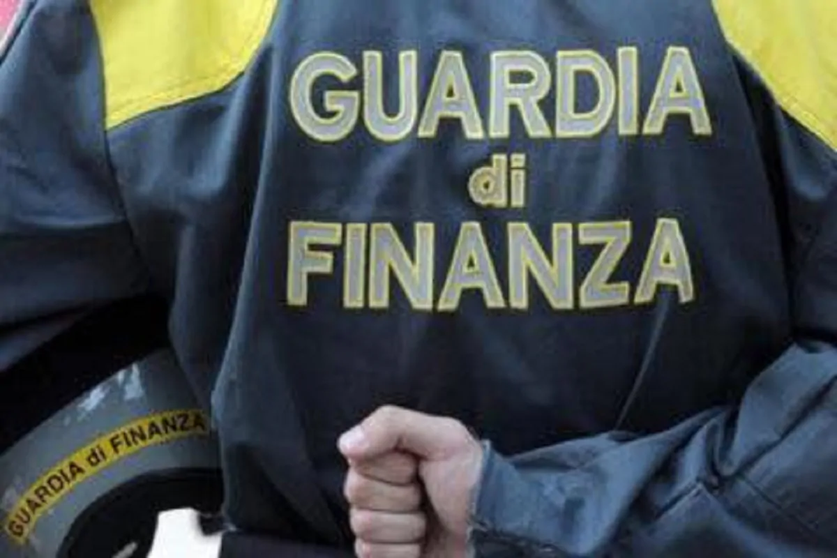 Bonus spesa Covid: scoperti a Napoli 700 abusivi tra ricchi e familiari di camorristi