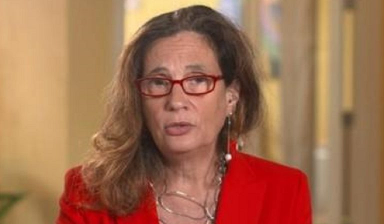 Ilaria Capua sul vaccino: "Ci si può infettare e contagiare"
