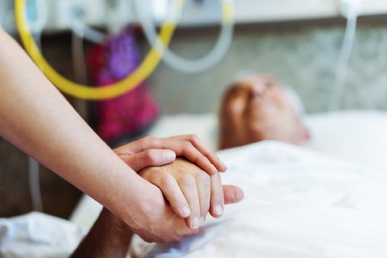 Contagi nelle Rsa italiane: l'allarme per i focolai è sempre maggiore
