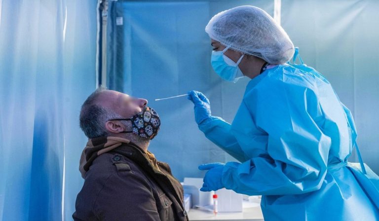 Covid, Broccolo: "Carica virale più bassa? Test meno affidabili"