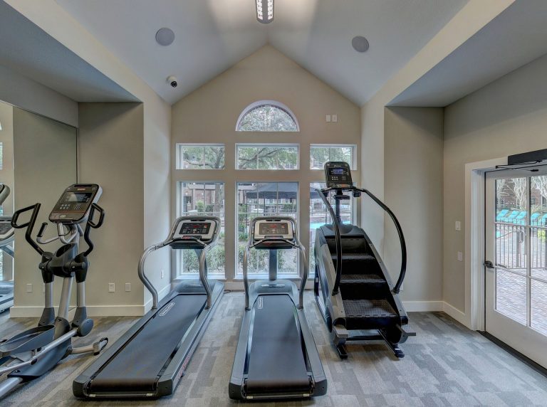 home workout 5031689 1920 768x572
