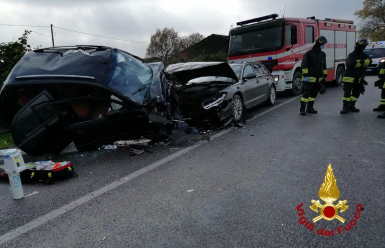 incidente a Rovigo, morto un bimbo di 5 anni, grave la madre