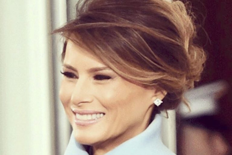 Melania Trump voto outfit