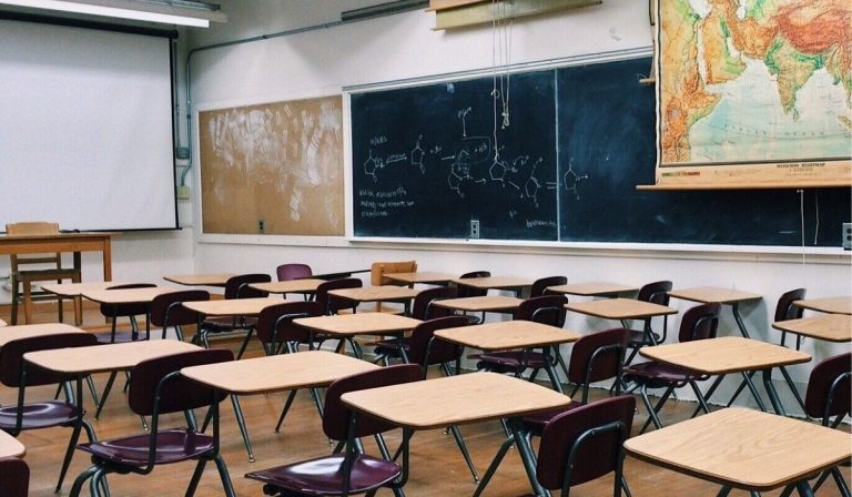 molestato 15enne voleva mutilarsi genitali