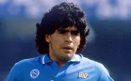 Morte Maradona, l'addio a Diego nelle metropolitane di Napoli