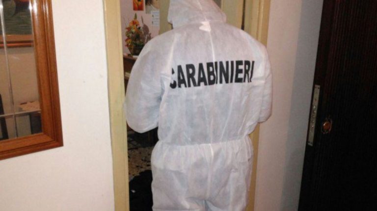 anziano morto casa cane