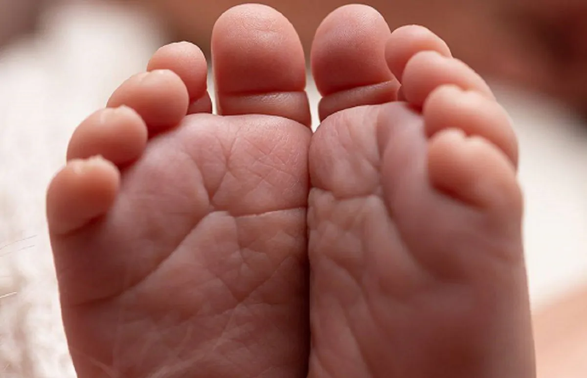 Spagna, neonato morto per sindrome del bambino scosso: indagata la giovane mamma