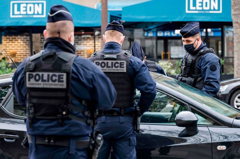 parigi machete 768x511