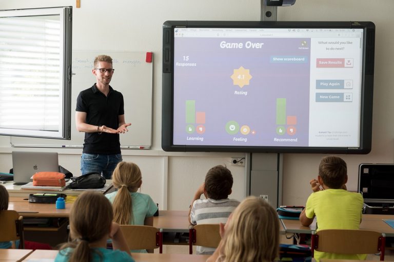 lezione in classe per i ragazzi disabili