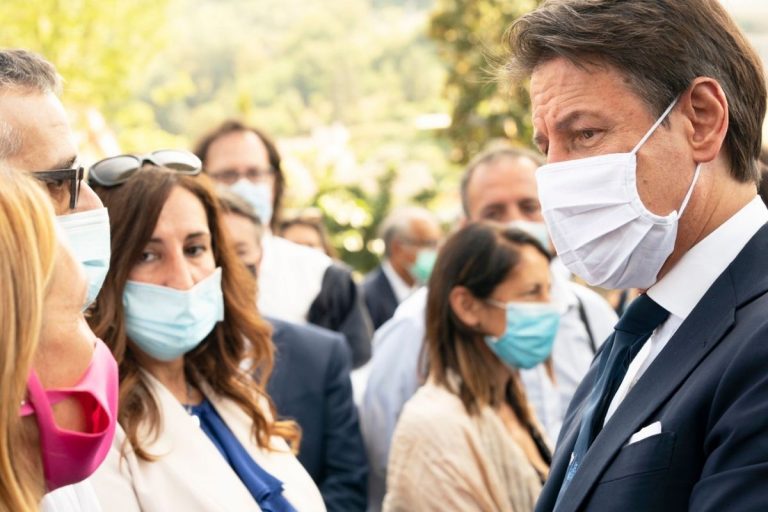 Sondaggi calo consenso Conte