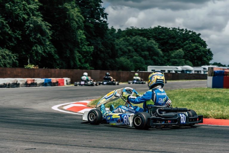 tragedia su pista go kart morto pilota 69 anni