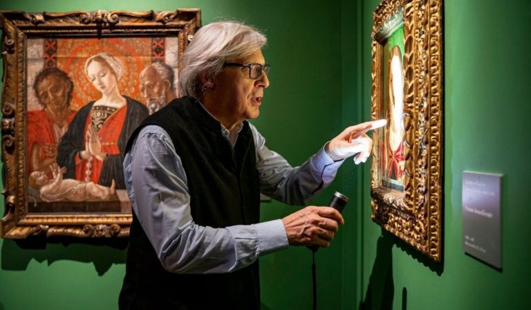 Vittorio Sgarbi chiusura musei