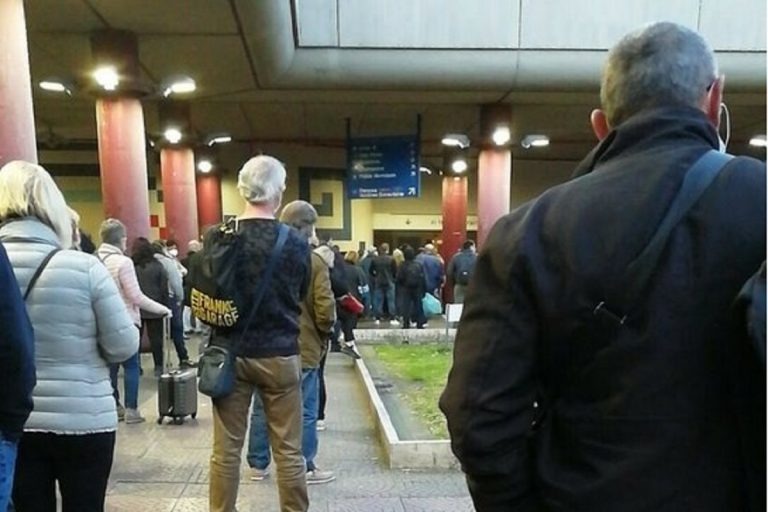 assembramenti metro anagnina