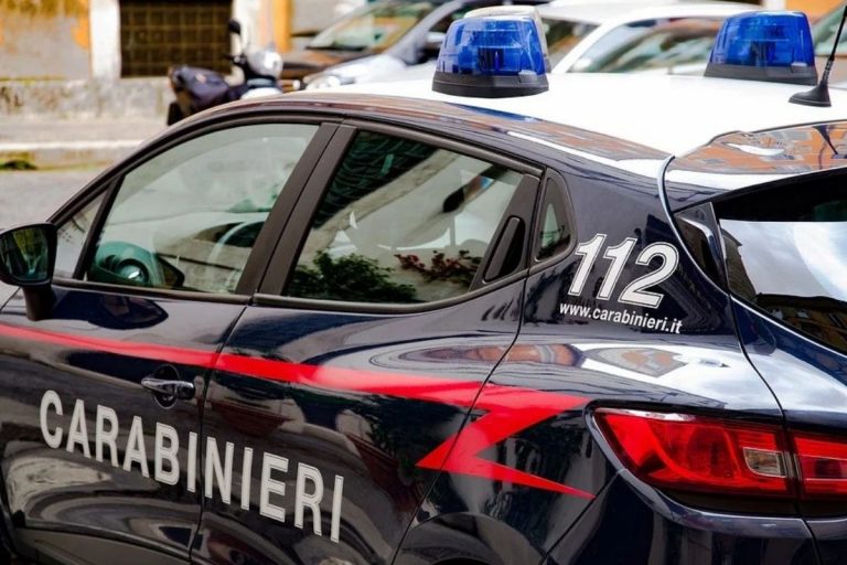 Bacia bambina bocca arrestato