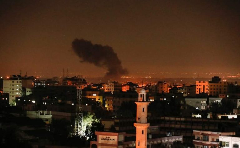 Bombardamenti nella Striscia di Gaza
