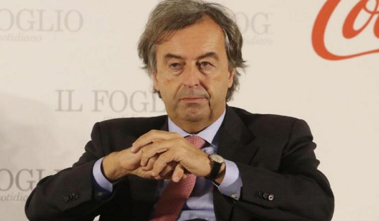 Nuova variante Covid, Burioni: "Niente panico, è normalità"