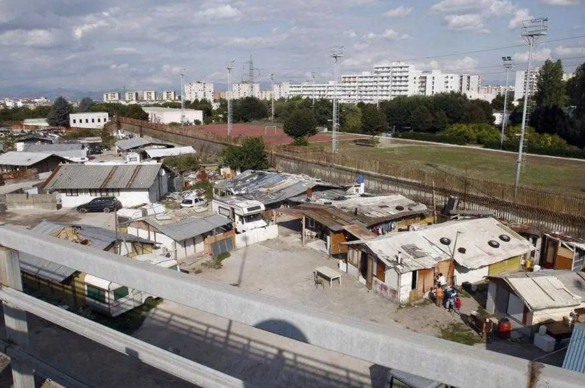 campo rom scampia zona rossa focolaio coronavirus